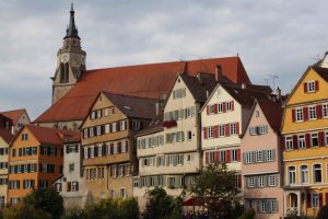 Ansicht Neckarfront mit Stiftskirche in Tübingen